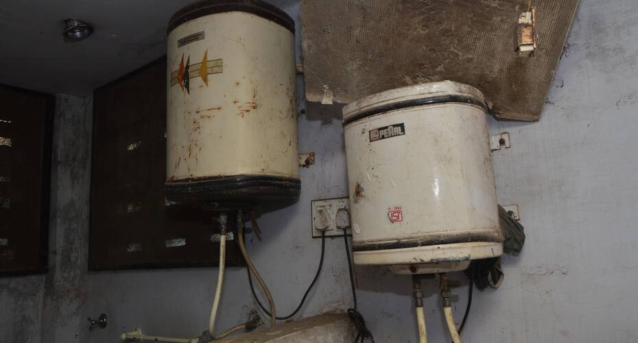 Hotel Travellers Boarding House, Surat 5